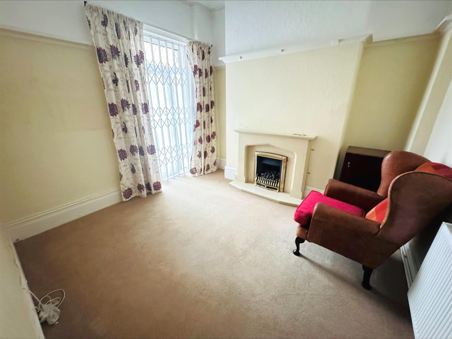 College Square, Llanelli, SA15 1DT